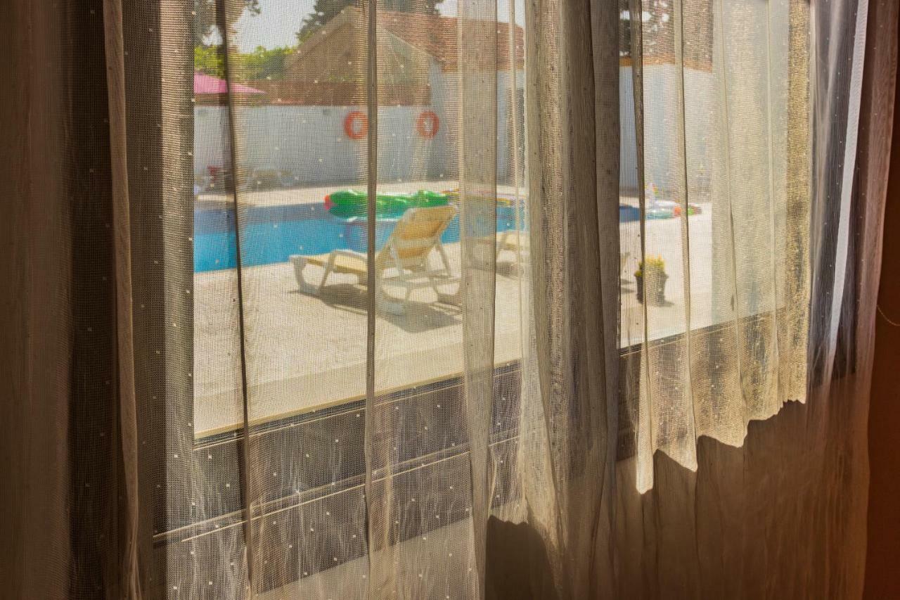 Berryrose Villa ペルボニア エクステリア 写真